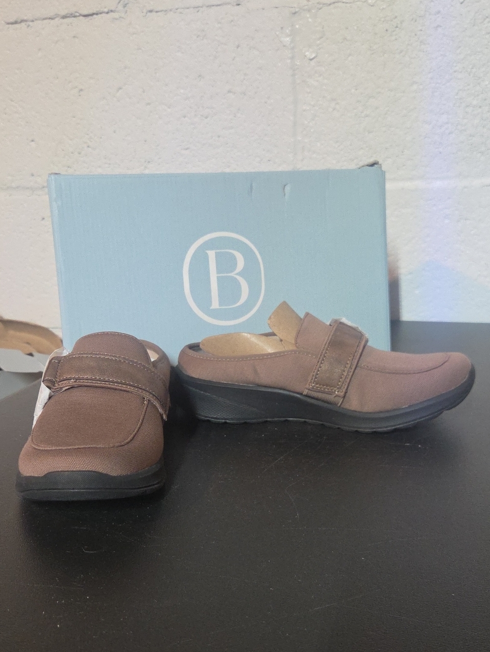 Life Stride Womens Brown Slip-On Comfort Mules